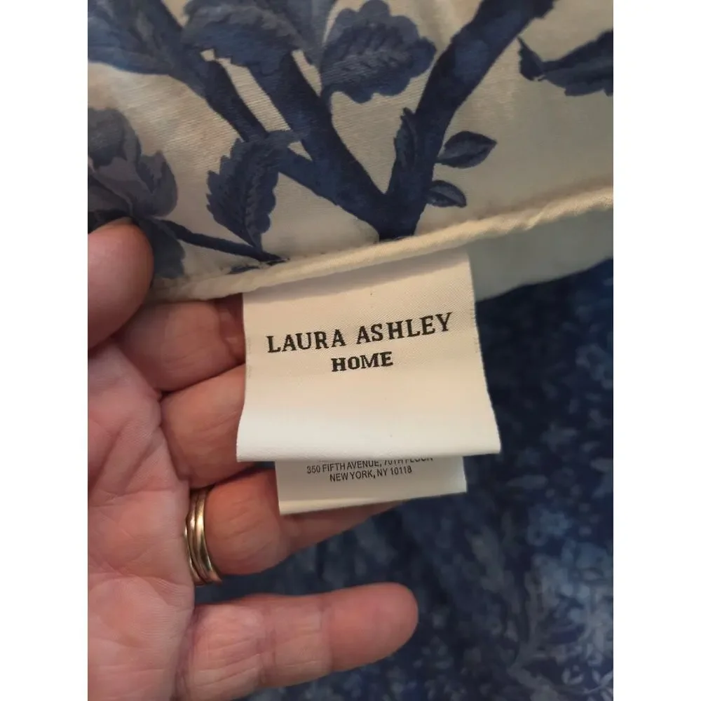 Laura Ashley Twin Emilie Blue White Floral Comforter Reversible Pillow Sham SET